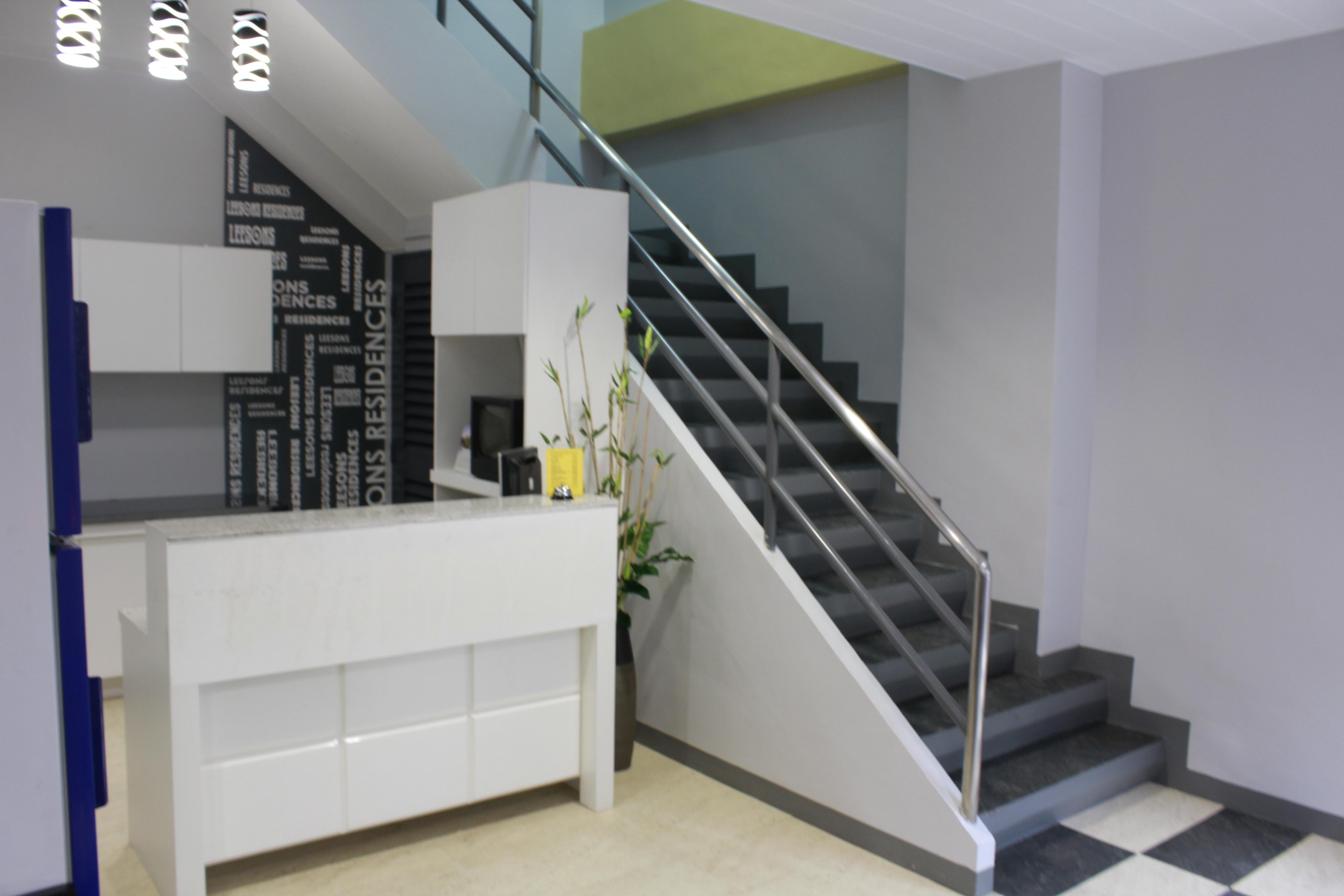 Leesons Residences Manila Exterior foto